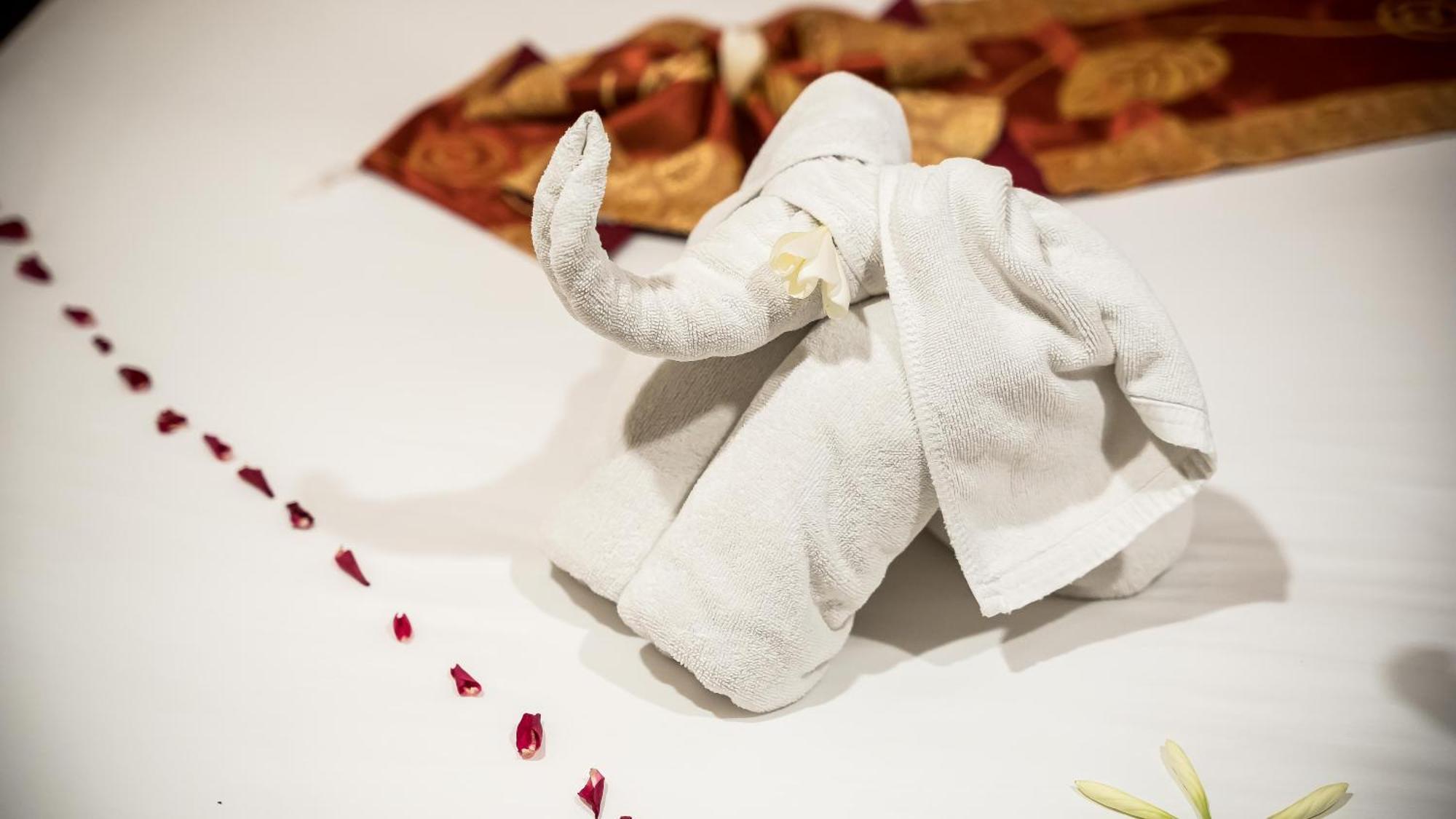 Patong Hemingways Hotel Ngoại thất bức ảnh